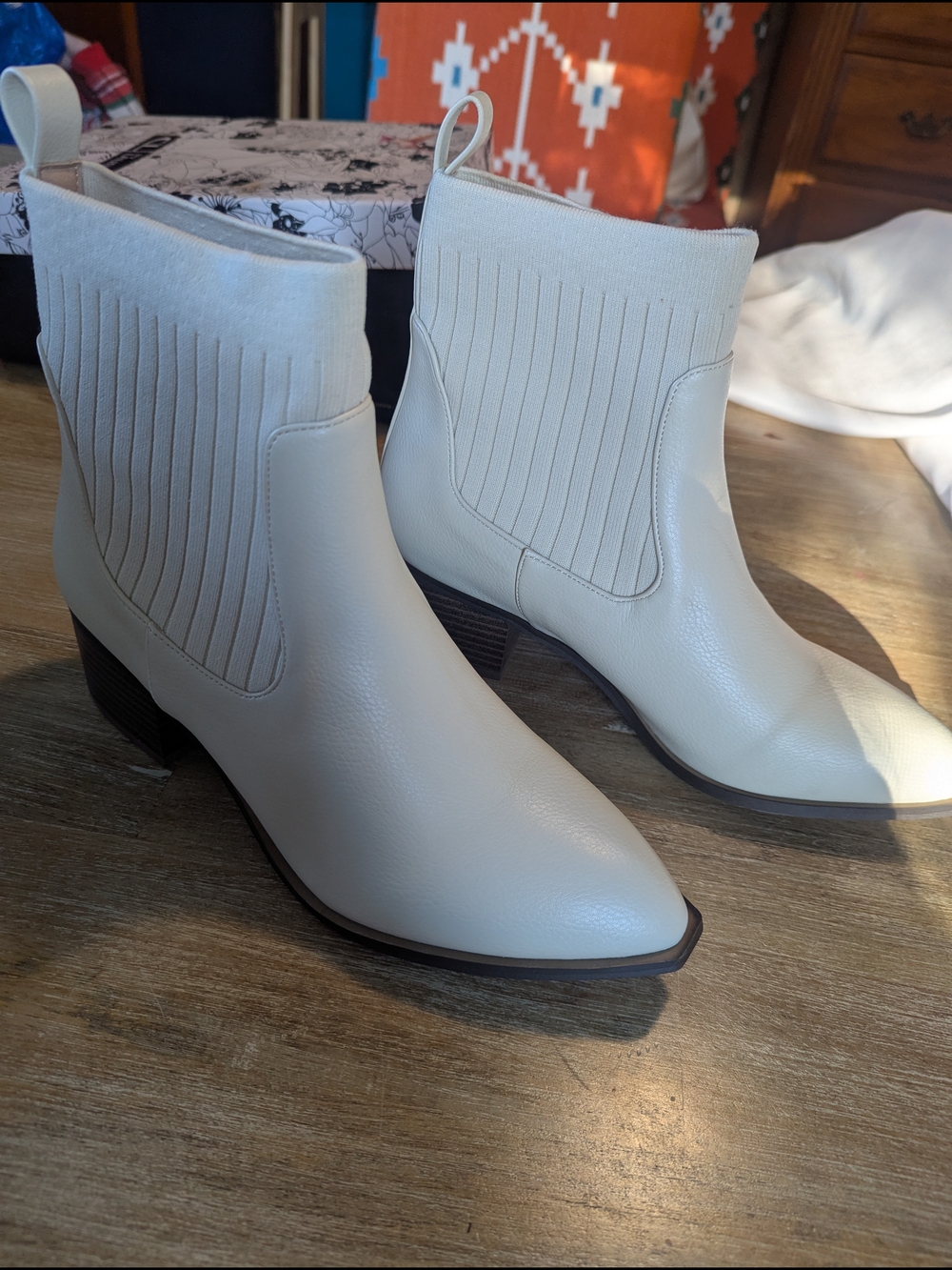 CL by Chinese Laundry Ivory Ribbed Chelsea Ankle Boots